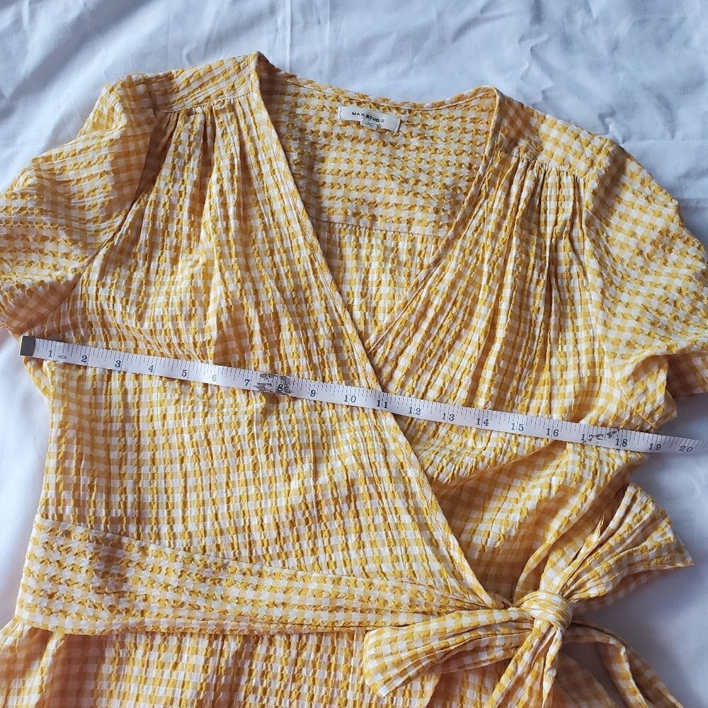 Max Studio Yellow Checker wrap blouse L - Picture 13 of 14